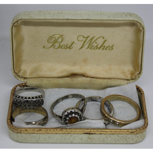 370 - 5 RINGS (VINTAGE MARCASITE RING, AMBER & CLEAR STONE RING, 3 OTHERS)  & 3 PAIRS OF PINK... 