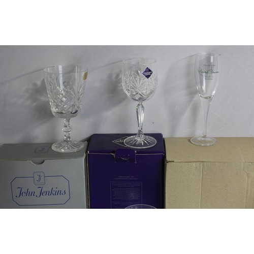 117A - MISCELLANEOUS GLASS AND CRYSTAL INCLUDING ROYAL ALBERT, EDINBURGH CRYSTAL JOHN JENKINS