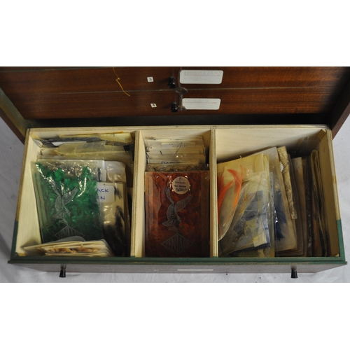 9 - SMALL CHEST OF FLY FISHING ACCESSORIES