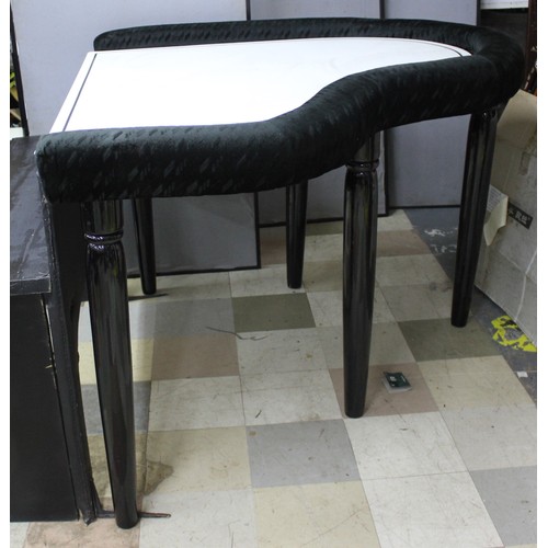 86 - MOBILE PIANO BAR WITH CORIAN TABLE TOP AND SHELF FOR ELECTRIC KEYBOARD.  IT COMPLETELY DISMANTLES AN... 