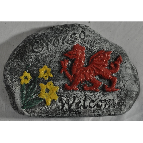 127 - 3 WELCOME GARDEN ORNAMENTS - 2 WELCOME DOGS AND 1 WELCOME DRAGON PLAQUE