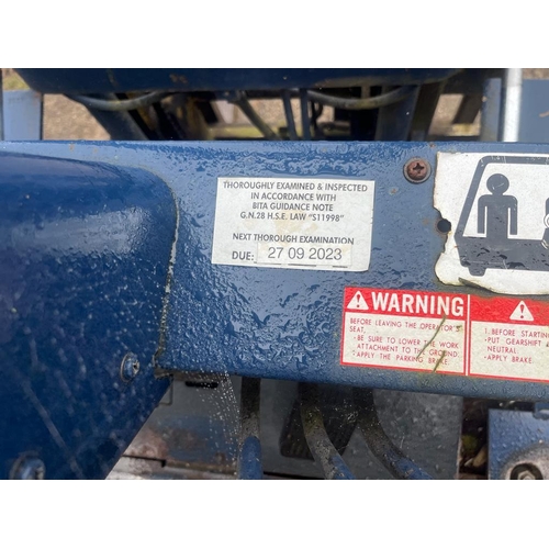 100 - KOMATSU GAS POWERED FORKLIFT TRUCK MODEL FG15T-15, YEAR OF MANUFACTURE 1994, UNLADEN MASS 2455kgREGI... 