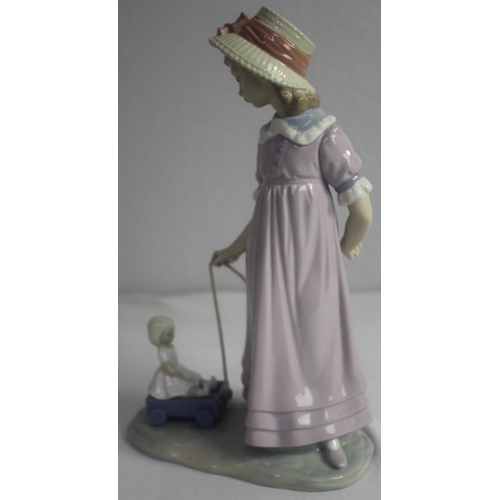 108 - LLADRO FIGURINE