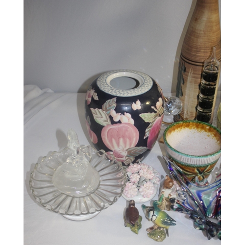 151 - MISCELLANEOUS POTTERY AND GLASSWARE