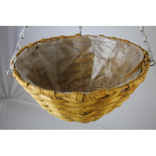 231 - 10 WICKER HANGING BASKETS