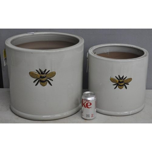 245 - 2 BEE DESIGN GRADUATED PLANTERS