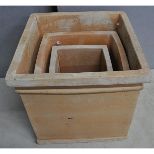 246 - SET OF 3 SQUARE TERRACOTTA GRADUATED PLANTERS - OPTION OF LOT 247