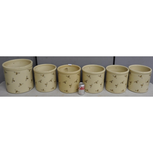 274 - 6 BEE DESIGN PLANTERS 5 x 9