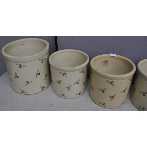 274 - 6 BEE DESIGN PLANTERS 5 x 9