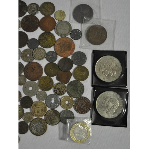 337 - TUB OF VARIOUS COINS