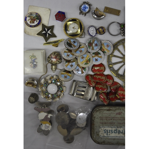 341 - BAG OF PIN BADGES, POCKET WATCH, BRASS MARTINGALES ETC