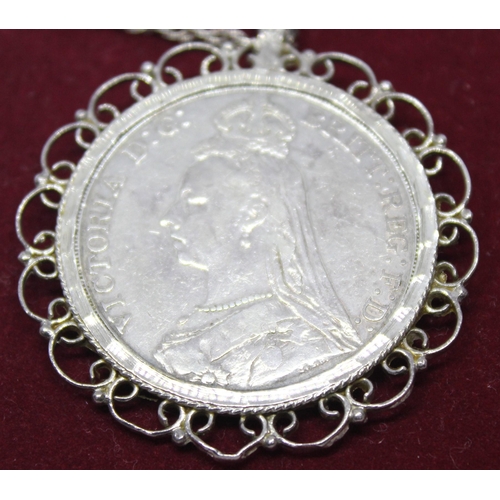 349 - VICTORIAN SILVER CROWN 1890 IN MOUNT ON CHAIN MARKED 925 (TOTAL WEIGHT 40.6g)