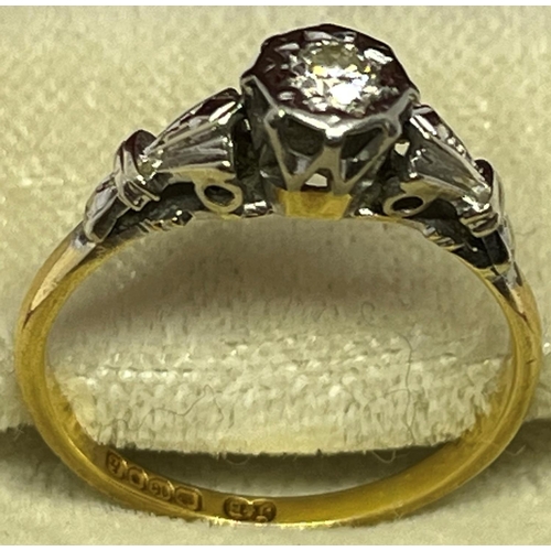 359 - 18CT GOLD SOLITAIRE DIAMOND RING - SIZE L (2.2g)