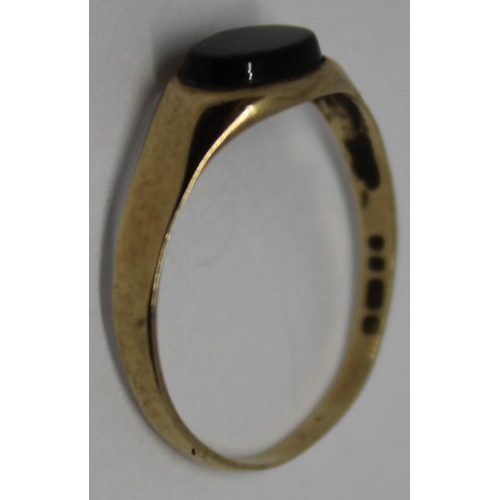 360 - 9ct GOLD OYNX RING - UK SIZE P-O (1.2g)