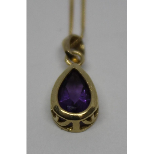 367 - 9ct GOLD CHAIN WITH AMETHYST PENDANT (1.1g)