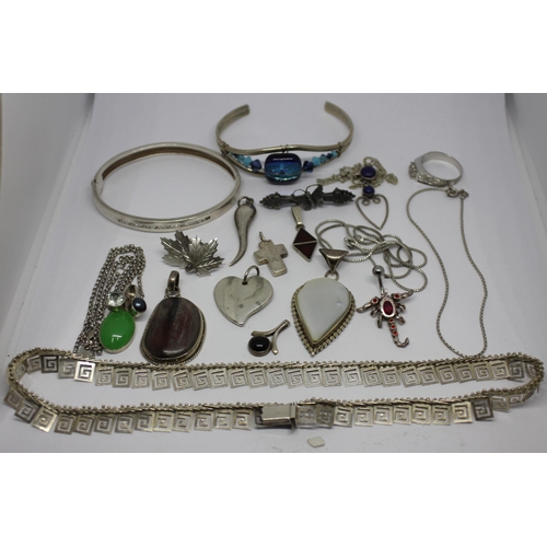 380 - QUANTITY OF SILVER (APPROX 150g) AND SILVER COLOURED JEWELLERY INCLUDING PENDANTS, NECKLACES, BANGLE... 