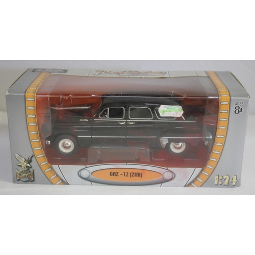 157A - 3 SHELBY GAZ-12 (ZIM) 1:24 SCALE MODEL DIE CAST CARS