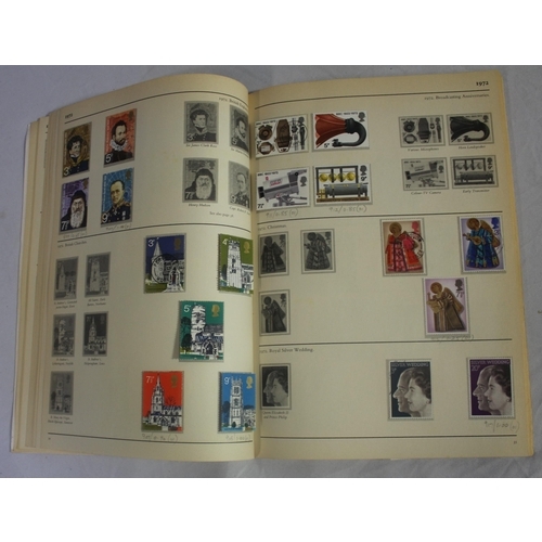 282 - STAMPS OF GB, STANLEY GIBBONS GB STAMP ALBUM, FULL ALBUM OF MINT GB STAMP BOOKLETS AND POST MARKS OF... 