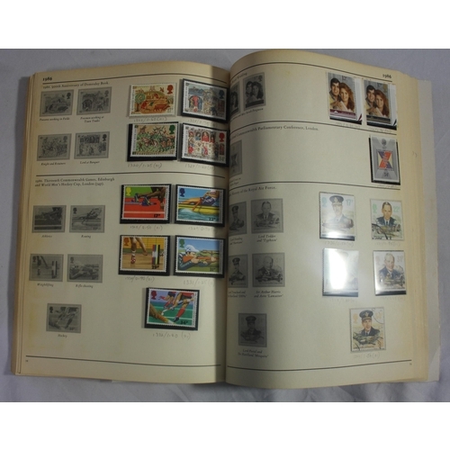 282 - STAMPS OF GB, STANLEY GIBBONS GB STAMP ALBUM, FULL ALBUM OF MINT GB STAMP BOOKLETS AND POST MARKS OF... 