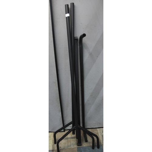 311 - 2 GOWN RAILS