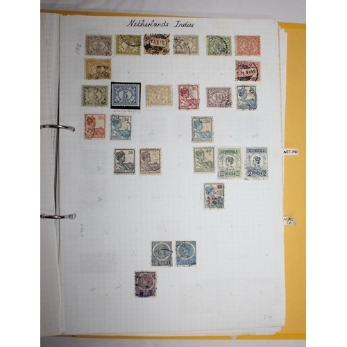 304 - 6 FOLDERS OF FOREIGN STAMPS