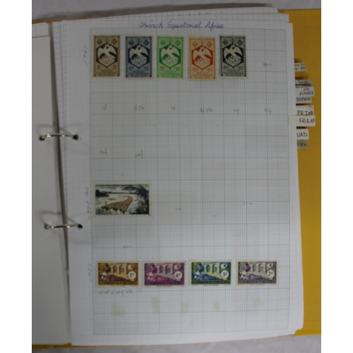 304 - 6 FOLDERS OF FOREIGN STAMPS