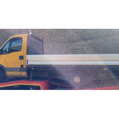 102 - IVECO DAILY 35S12 MWB FLATBED - REGISTRATION NUMBER HX59 BBV2287cc, YELLOW DIESEL, FLATBED (V5 SAYS ... 