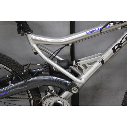 81 - QX VIKING TARGA 24 SPEED DUAL SUSPENSION MOUNTAIN BIKE