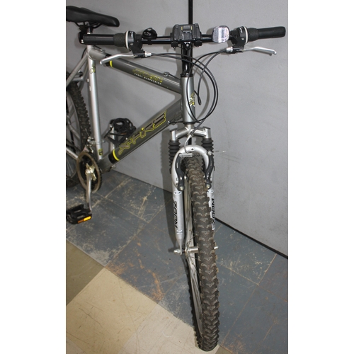 84 - 2 BIKES - ACTIV VENTURE 18 SPEED BIKE AND X-FIRE STEALTH 18 SPEED MOUNTAIN BIKE WITH FRONT SUSPENSIO... 