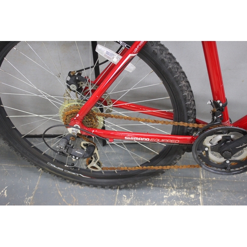 85 - 2 MOUNTAIN BIKES - GIANT BOULDER 520 21 SPEED AND APOLLO PHAZE 21 SPEED