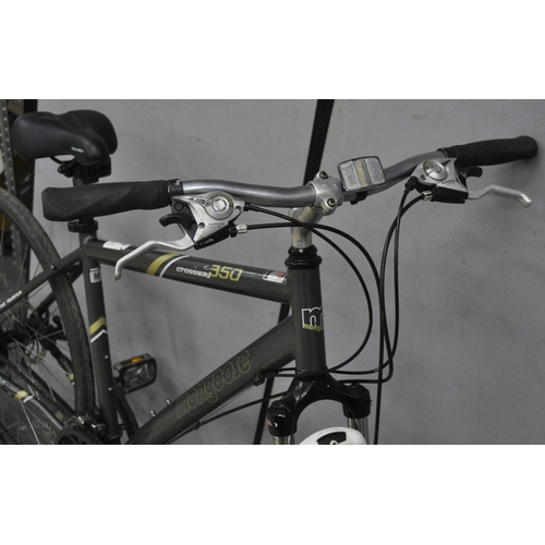 214 - MONGOOSE CROSSWAY 350 24 SPEED MOUNTAIN BIKE WITH DISC BRAKES 20