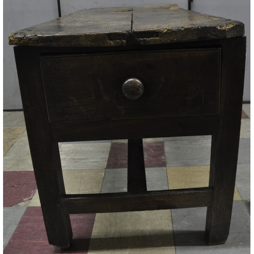 272 - OAK KITCHEN TABLE WITH SINGLE DRAWER - DAMAGED (56x60x74cm)