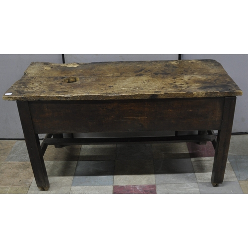 272 - OAK KITCHEN TABLE WITH SINGLE DRAWER - DAMAGED (56x60x74cm)