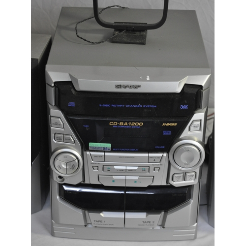 326 - SHARP CD MINI HI-FI AND SPEAKERS