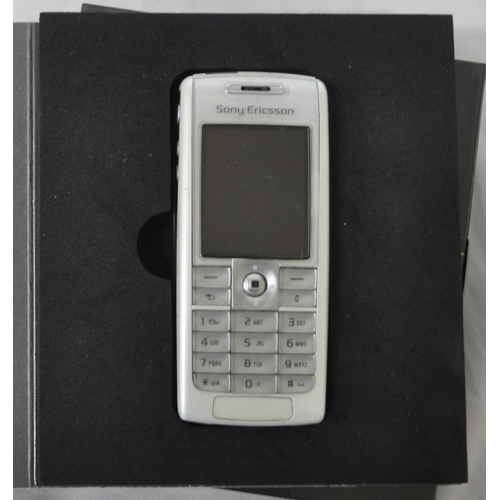 352 - 3 GS (A1303), 4 SONY ERICSSON, SAMSUNG, ERICSSON, SIEMENTS LG AND BLACKBERRY BOLD MOBILE PHONES AND ... 