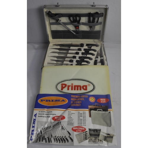 34 - PRIMA 32 PIECE CARVING KNIFE AND CUTLERY SET (A51)