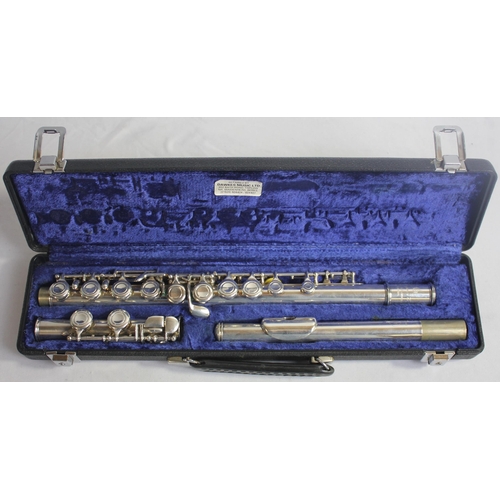 90 - BOOSEY AND HAWKES LONDON EMPEROR FLUTE IN HARD CARRY CASE (C7)