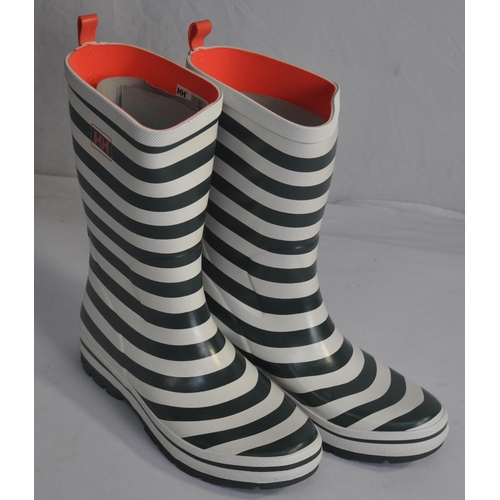 136 - 2 PAIR HELLY HANSEN MIDSUND2 GRAPHIC WELLINGTON BOOTS (SIZE UK8/41) - NEW & BOXED (A20,A26)