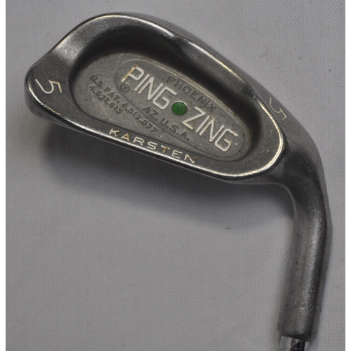 172 - TAYLOR MADE GOLF BAG WITH 10 PING ZING KARSTEN GOLF CLUBS (NUMBERS 3-10 AND PITCHING WEDGE) (C5)