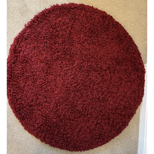 174 - 2 RED RUGS: RIKARDO SHAGGY RUG (160x230cm) & CIRCULAR RUG (107cm)