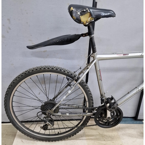 192 - 2 MOUNTAIN BIKES: MUDDY FOX 21 SPEED & MERIDA 18 SPEED (B3, B5)