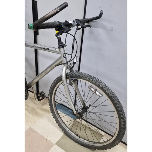 192 - 2 MOUNTAIN BIKES: MUDDY FOX 21 SPEED & MERIDA 18 SPEED (B3, B5)