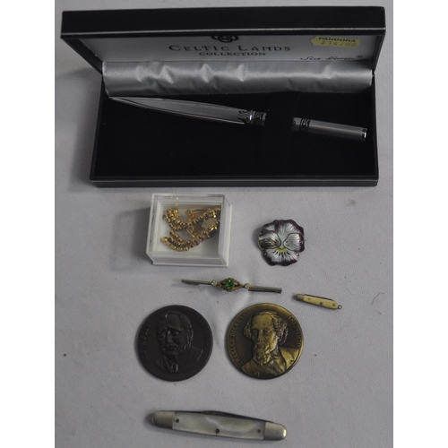 204 - MISCELLANEOUS ITEMS INCLUDING WATCHES, CUFFLINKS (SOME SILVER) ETC