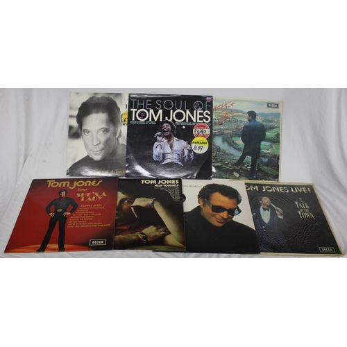 206 - 7 TOM JONES VINYLS - 1 SIGNED