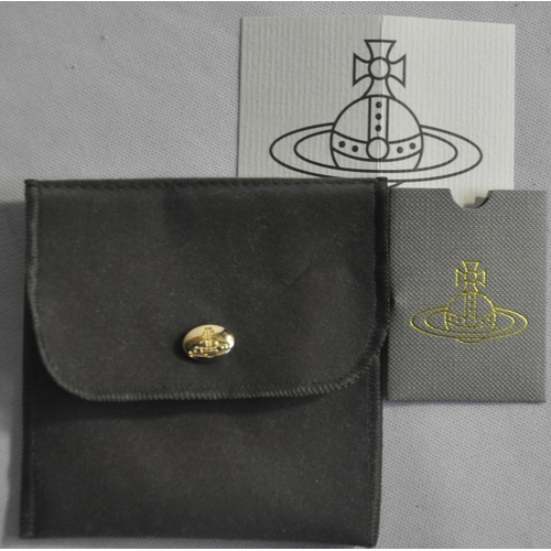 227 - VIVIENNE WESTWOOD SILVER COLOURED ORB PENDANT ON CHAIN IN PRESENTATION POUCH & BOX (A69)