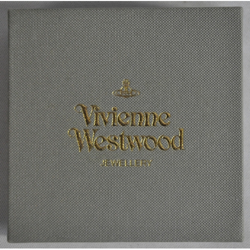 227 - VIVIENNE WESTWOOD SILVER COLOURED ORB PENDANT ON CHAIN IN PRESENTATION POUCH & BOX (A69)