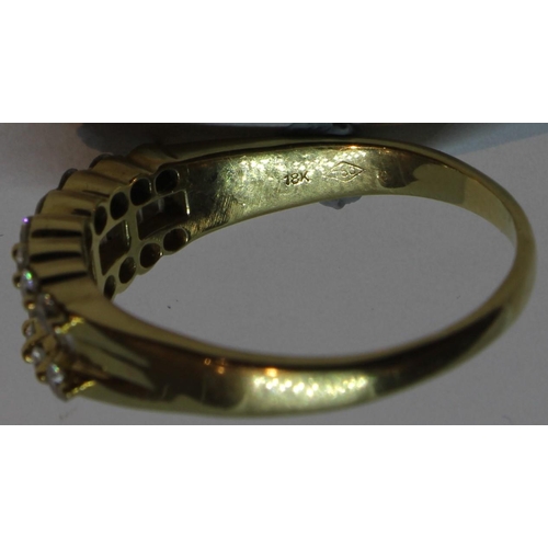 231 - 18ct GOLD RING SET WITH 2 ROWS OF 8 DIAMONDS SIZE Y 6.3g (C26)