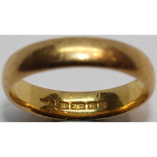 237 - 22ct GOLD WEDDING BAND SIZE 0 5.1g (C18)