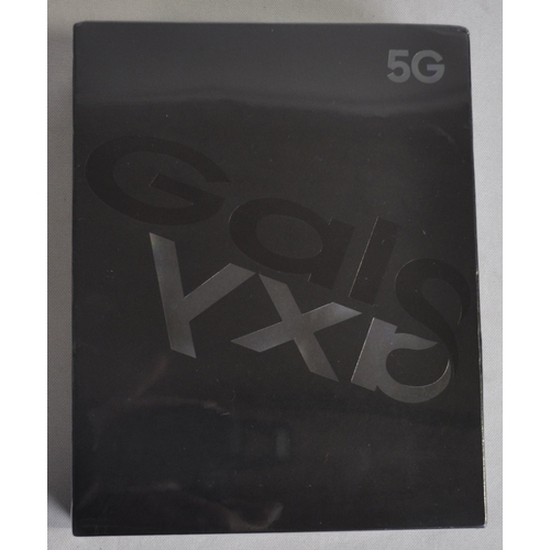 263 - SAMSUNG GALAXY FOLD 5G 512gb COSMOS BLACK MOBILE PHONE WITH GIFT BAG - LABEL STATES EUROPEAN SIM CAR... 