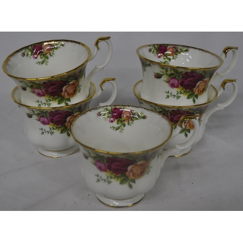 287 - ROYAL ALBERT 'OLD COUNTRY ROSES' PART TEA SET